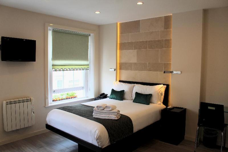 Nox Lancaster Gate Hotel London Room photo